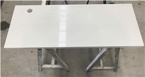 China Direct Pure White Quartz Hotel Furniture Top