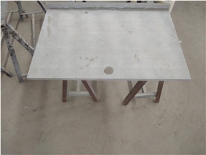 Hausys Viatera- in Cirrus Minibar Stone Top