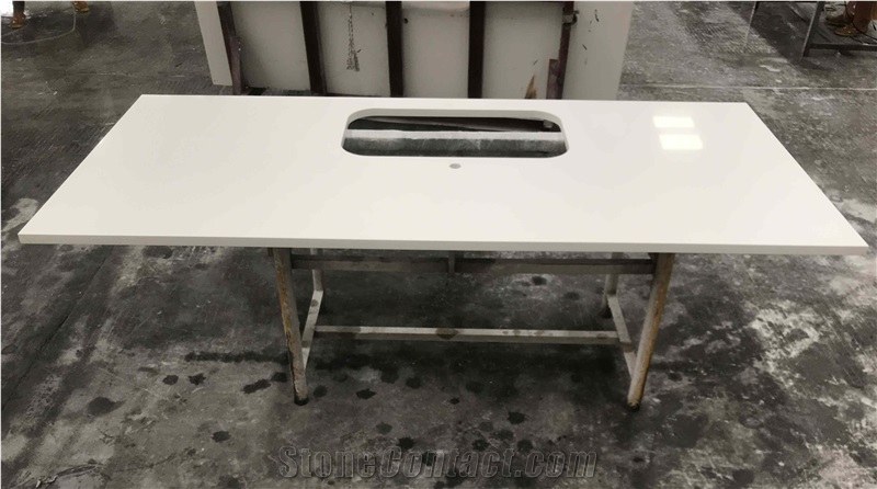 Pure White Quartz Kitchen Countertop for Apartment