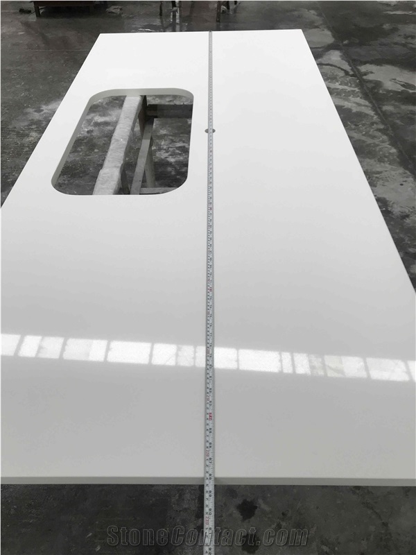 Pure White Quartz Kitchen Countertop for Apartment