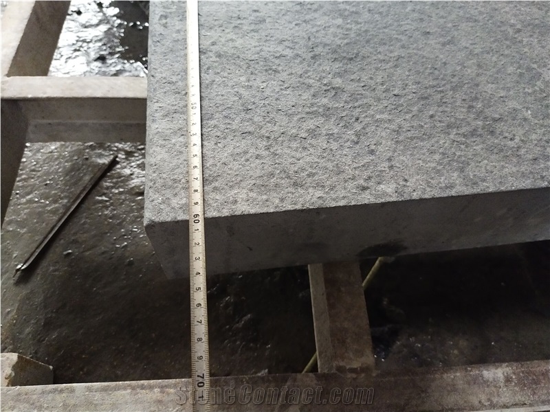 Mgb Mongolia Black Basalt Flamed Wall Stone Caping