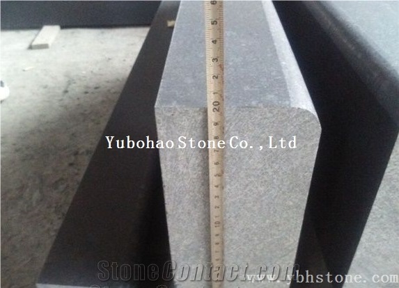 Flamed Black Basalt Kerbstone for Garden/Park/Road