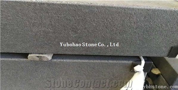 G684 Black Basalt/Flamed Black Basalt Kerbstone