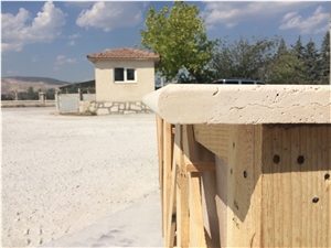 Ivory Cross Cut Travertine Honed Bullnose Pool Coping