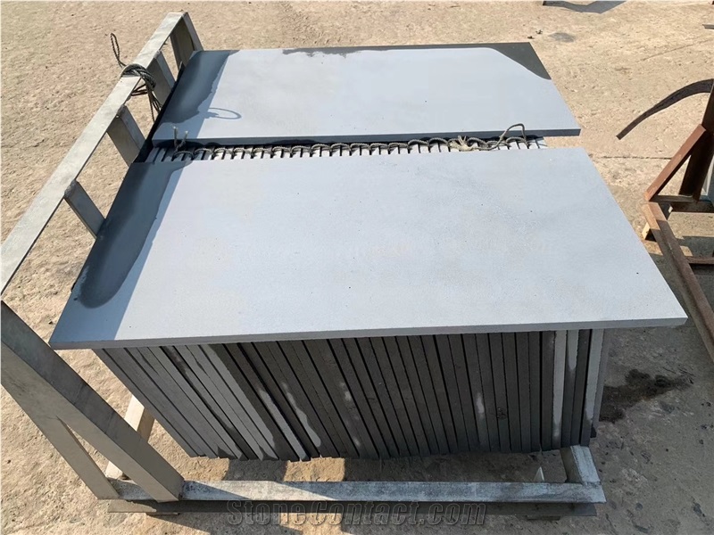 China Hainan Black Basalt Honed Tiles