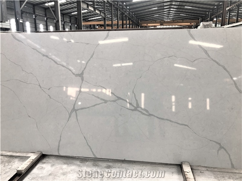 Off-White Calacatta Quartz Stone Slab