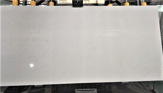 Off-White Calacatta Quartz Stone Slab