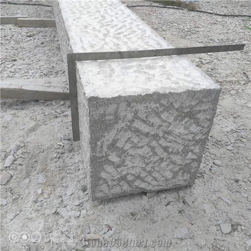 G515 Anbo Grey Granite Palisade Stellen Column