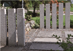 G603d Sesame White Column Palisade Stelen