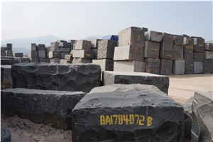 Shanxi Black Granite Quarry Blocks in Stock