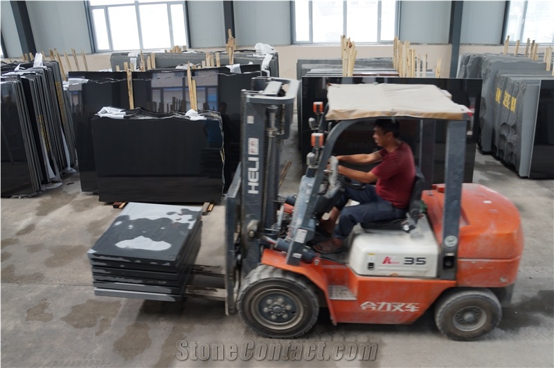 Shanxi Black Granite Quarry Blocks in Stock