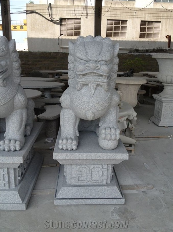 China Grey Granite Lion Carving and Statue