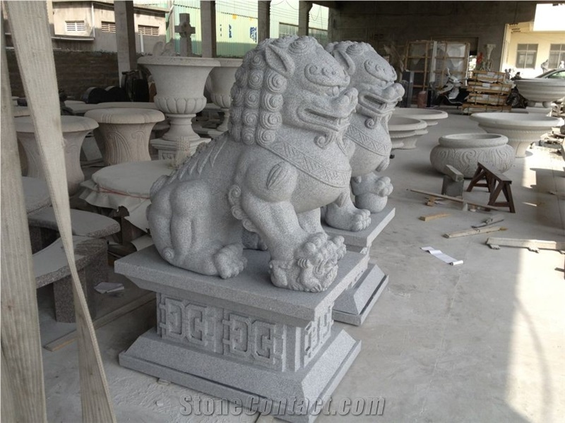 China Grey Granite Lion Carving and Statue