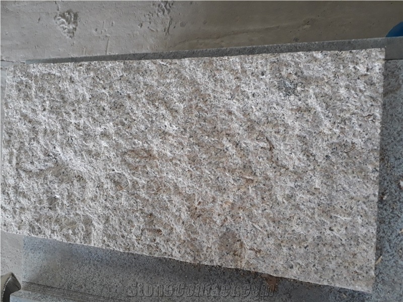 Viet Nam Beige Granite Split/Mushroom (G635)