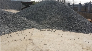 Black Polished Pebble Stones Walkway