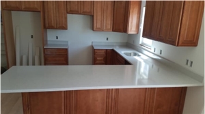 Hot Sale Calacatta White Quartz Slabs
