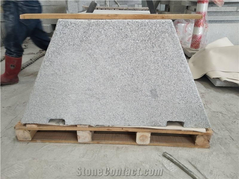 G623 Chinese Grey Granite Bush Hammered Curbstone