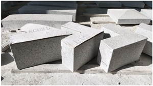 G623 Chinese Grey Granite Bush Hammered Curbstone