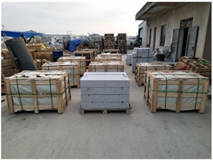 G623 Chinese Grey Granite Bush Hammered Curbstone