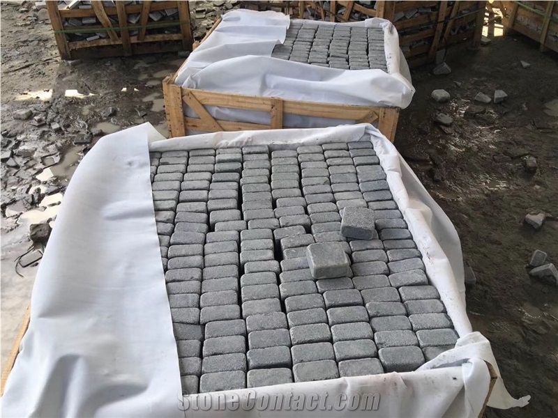 G684 Black Basalt Cubes Natural Split Cobble Stone