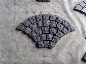 Paving Stone & Natural Split Granite Paver on Mesh