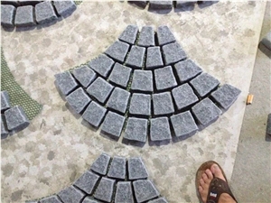 Paving Stone & Natural Split Granite Paver on Mesh