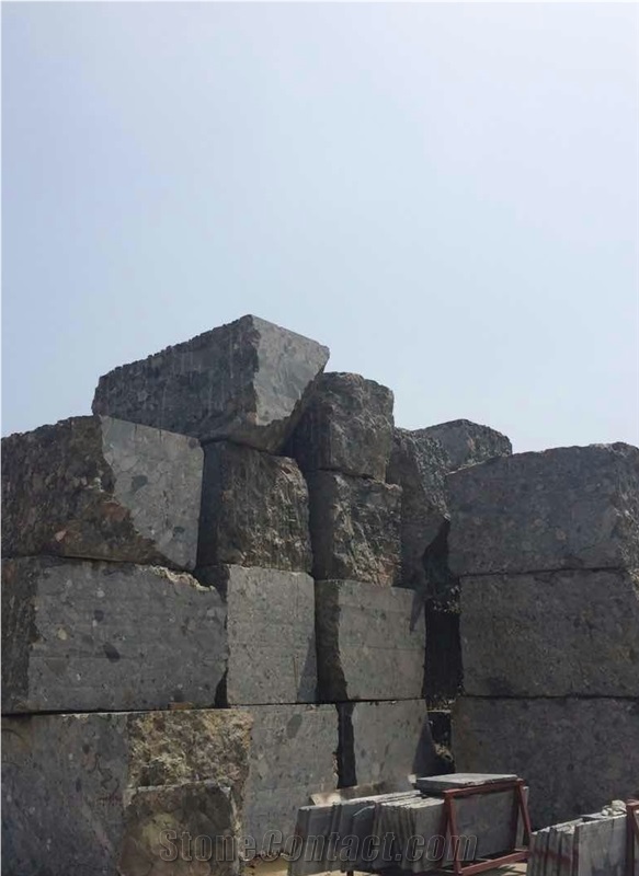 Verde Marinace Acquarius Granite Slabs