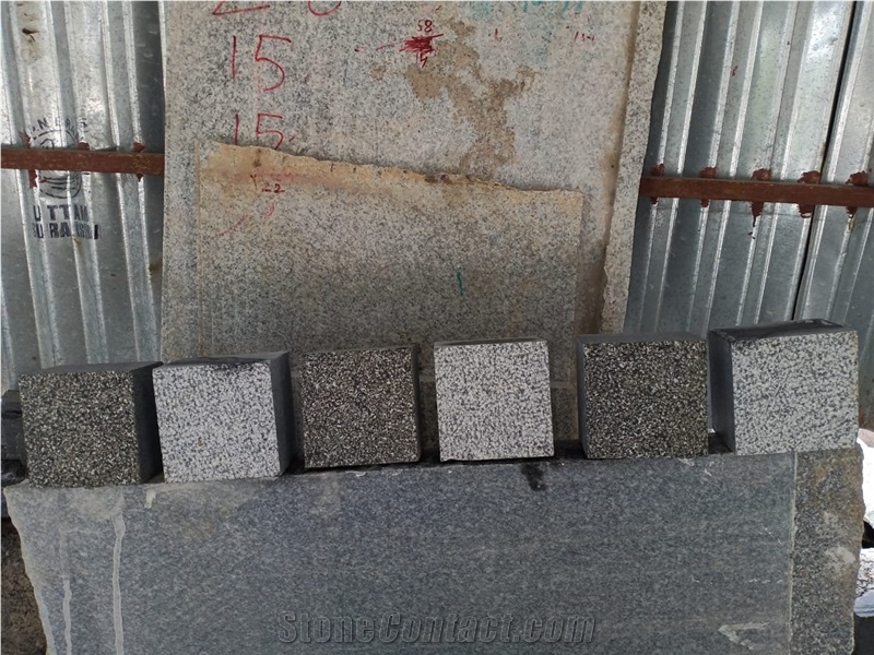 Black Granite Cobbles Bush Hammer