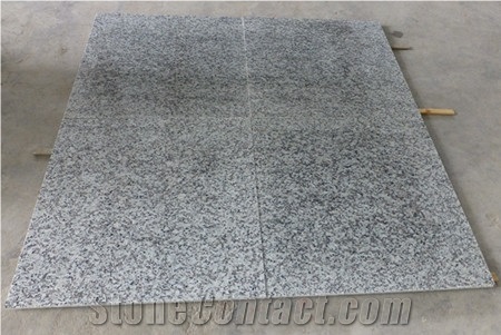 Chinese G439 White Granite Tiles and Slabs