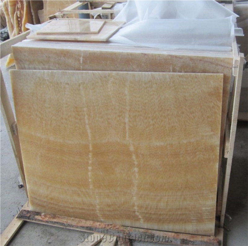 Honey Onyx Slab Back-Lit Onyx Countertop