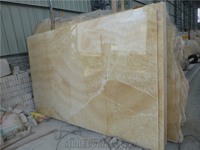 Honey Onyx Slab Back-Lit Onyx Countertop