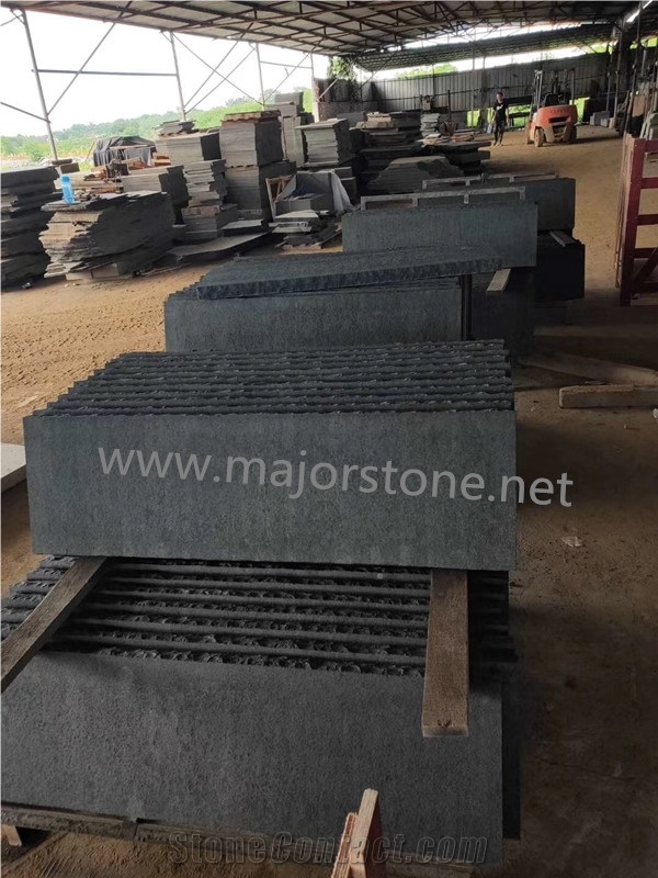 Black Basalt/Split/Flamed/Waterjet/Tiles