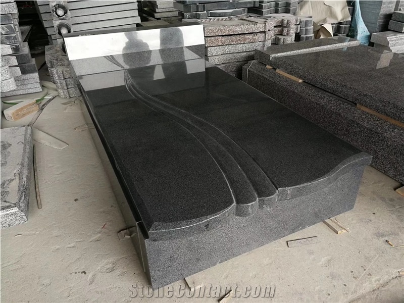 Uprighr Red Granite for Monuments/Tombstones