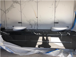 White Stripe in Black Quartz Stone Ms6222