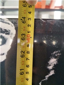White Stripe in Black Quartz Stone Ms6222