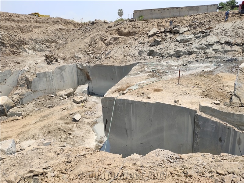 Black Pearl Granite Blocks & Slabs