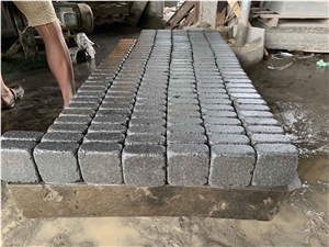 Hai Nan G654 Granite Tumbled Stone