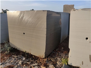 Roman Grey / Straight Vein / Liner Quartzite Blocks