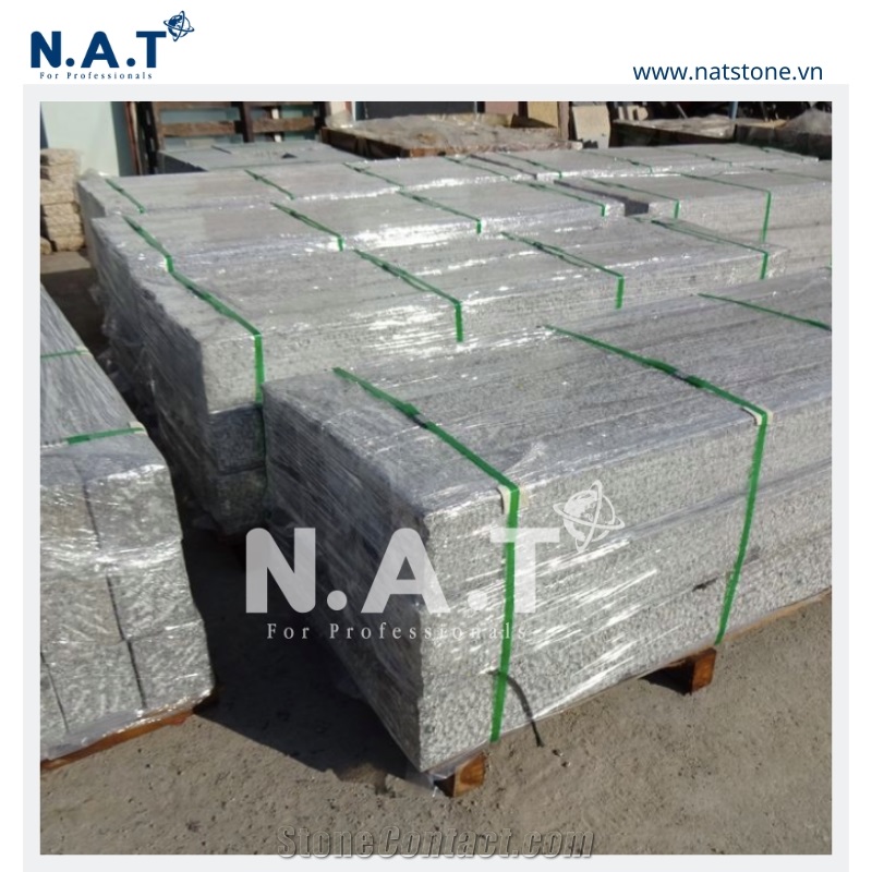 Vietnam White Granite Palisades Flamed Or Cleaved