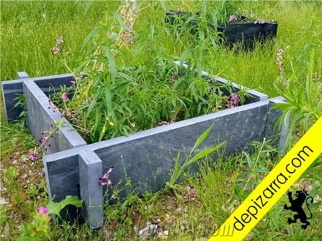 Negro Bierzo Slate Garden Planters