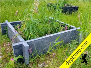 Negro Bierzo Slate Garden Planters