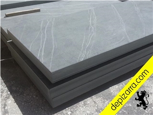 Sawn Natural Black Slate Table Set