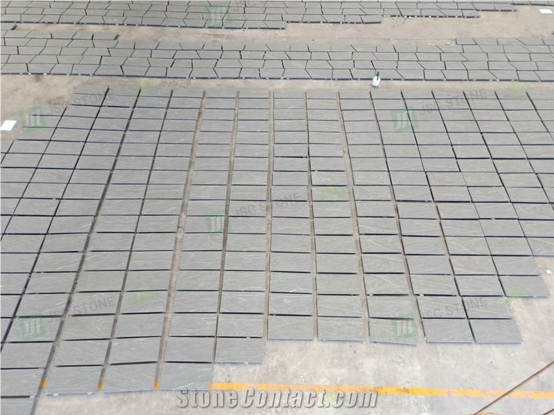 Factory Supply Jet Mist Granite Tiles for Project