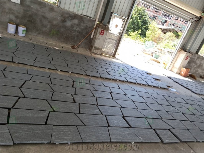 Factory Supply Jet Mist Granite Tiles for Project