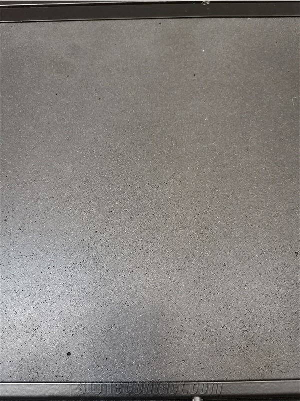 Chinese Gray Basalt Stone with Cat Paw
