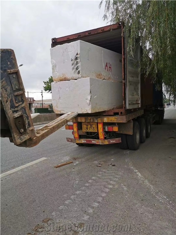 Chinese White Marble Raw Blocks Quarry Boulders