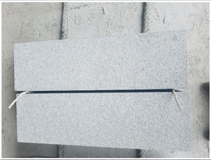 G623 China Grey Granite Bush Hammered Curbstone
