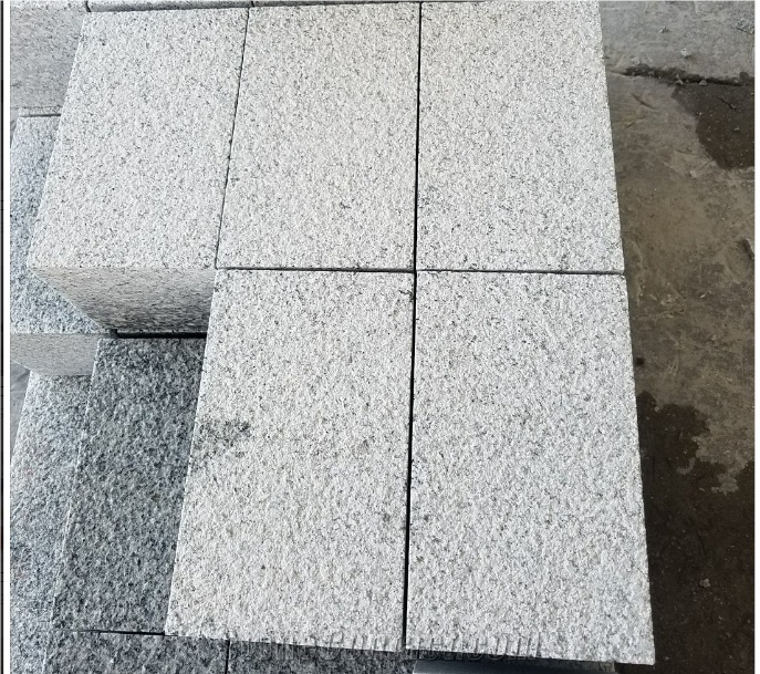 G623 China Grey Granite Bush Hammered Paving Stone