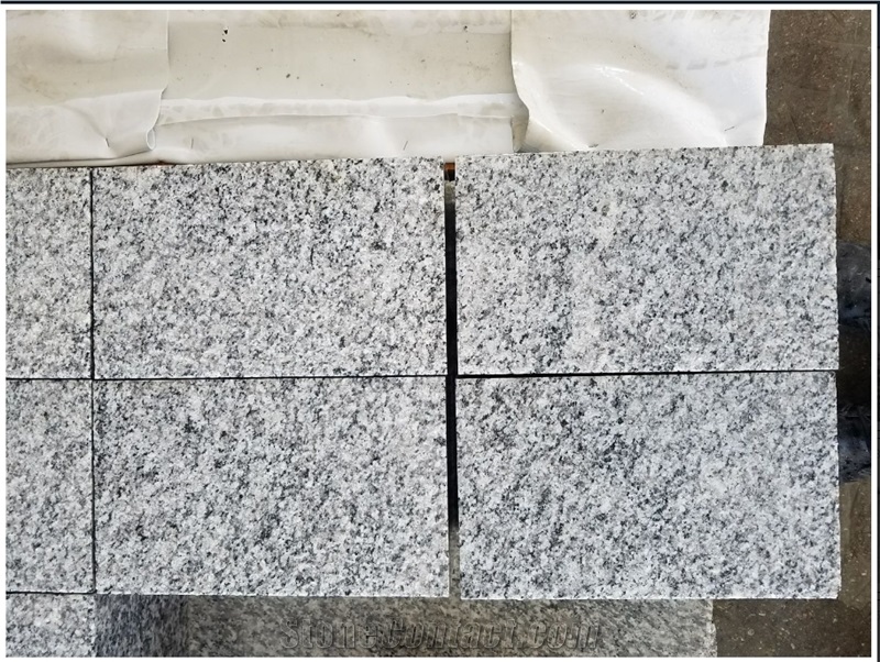 G623 China Grey Granite Bush Hammered Paving Stone