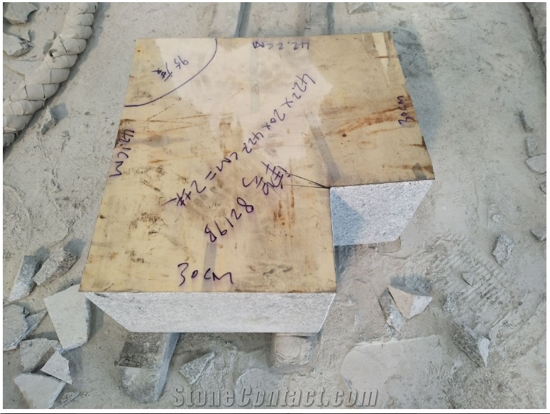 G623 Chinese Grey Granite Bush Hammered Curbstone
